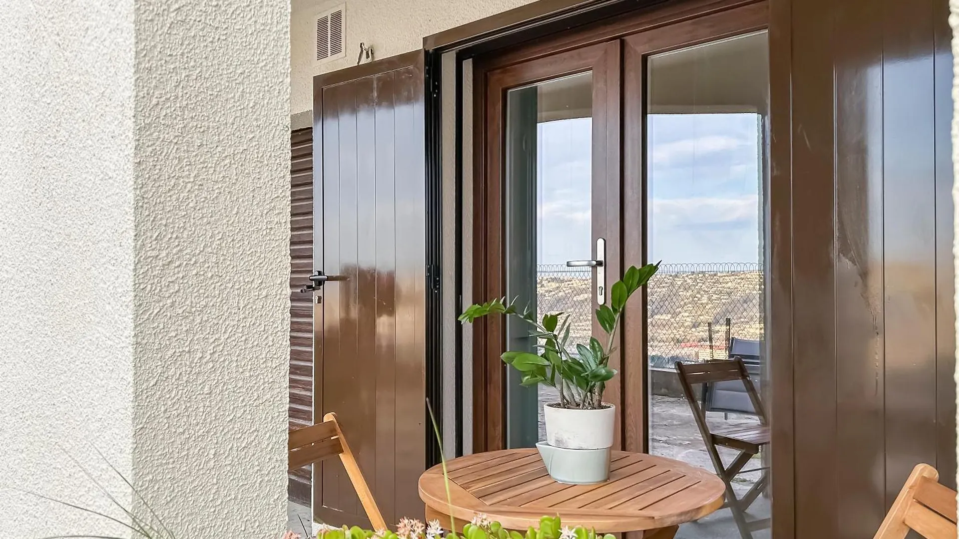 Appartement Spacieux & Vue Imprenable Saint-Laurent-du-Var Apartment